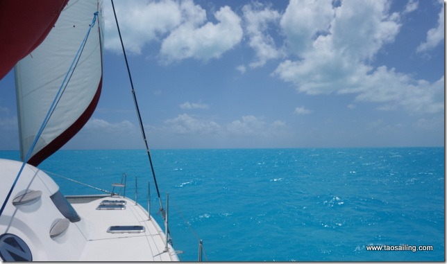 Dernier bord dans le lagon.  Cuba, droit devant...