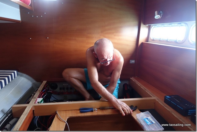 Philippe remplace les cables electriques