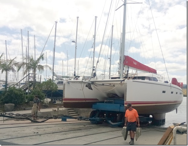 A terre pour quelques mois